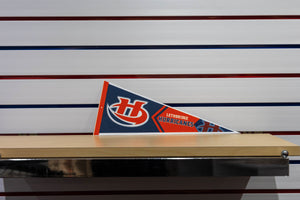 1370- SM PENNANT